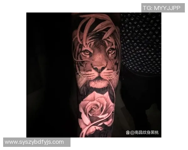 老虎纹身足球明星的传奇故事与赛场风采揭秘